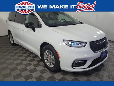 Used 2024 Chrysler Pacifica Touring L Minivan for sale #P18947 - photo 1