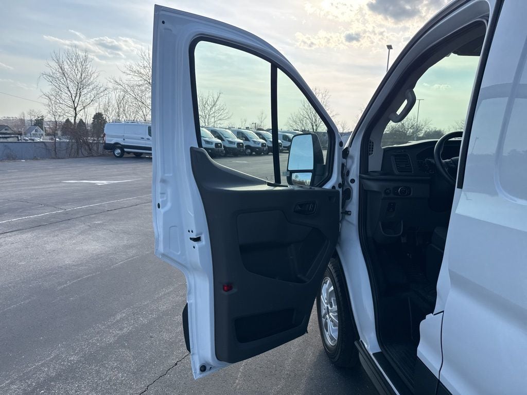 Used 2023 Ford Transit 150 - photo 18