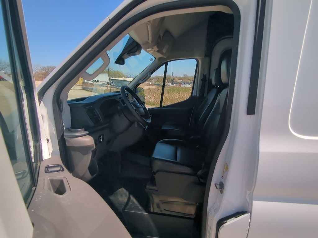 Used 2025 Ford Transit 250 - photo 6