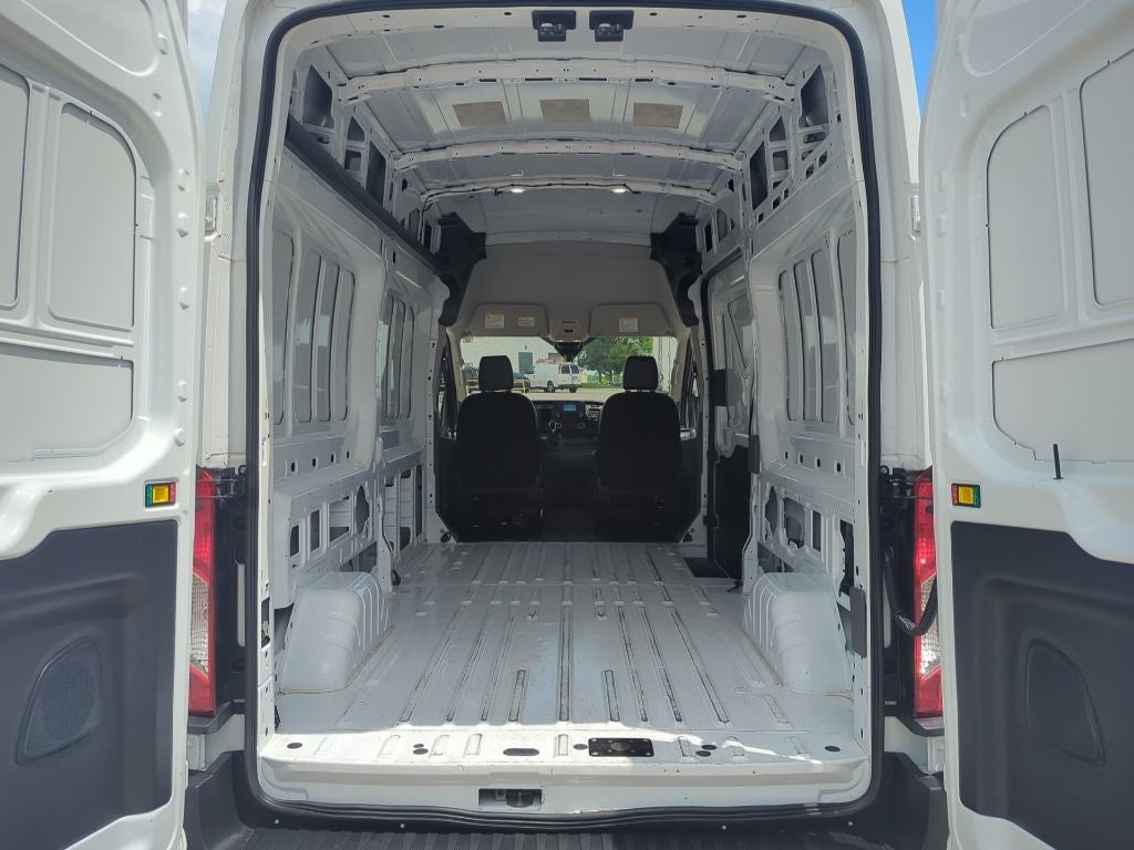 Used 2025 Ford Transit 250 - photo 2