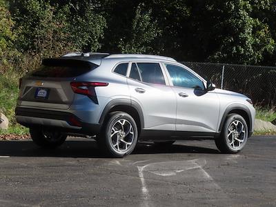 2025 Chevrolet Trax FWD SUV for sale #25C846A - photo 2