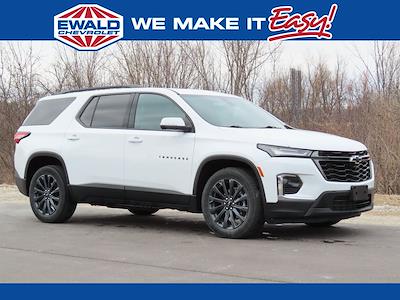 Used 2022 Chevrolet Traverse - photo 1