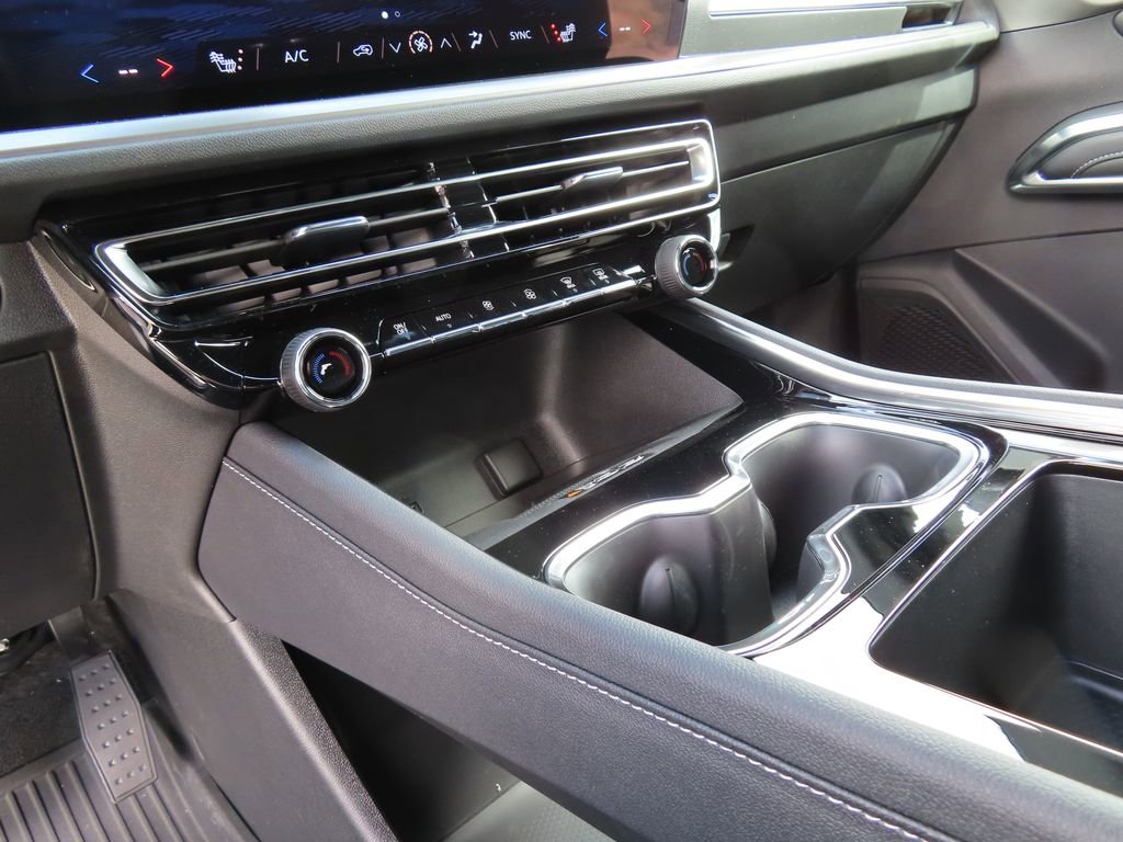 New 2026 Chevrolet Traverse - photo 9