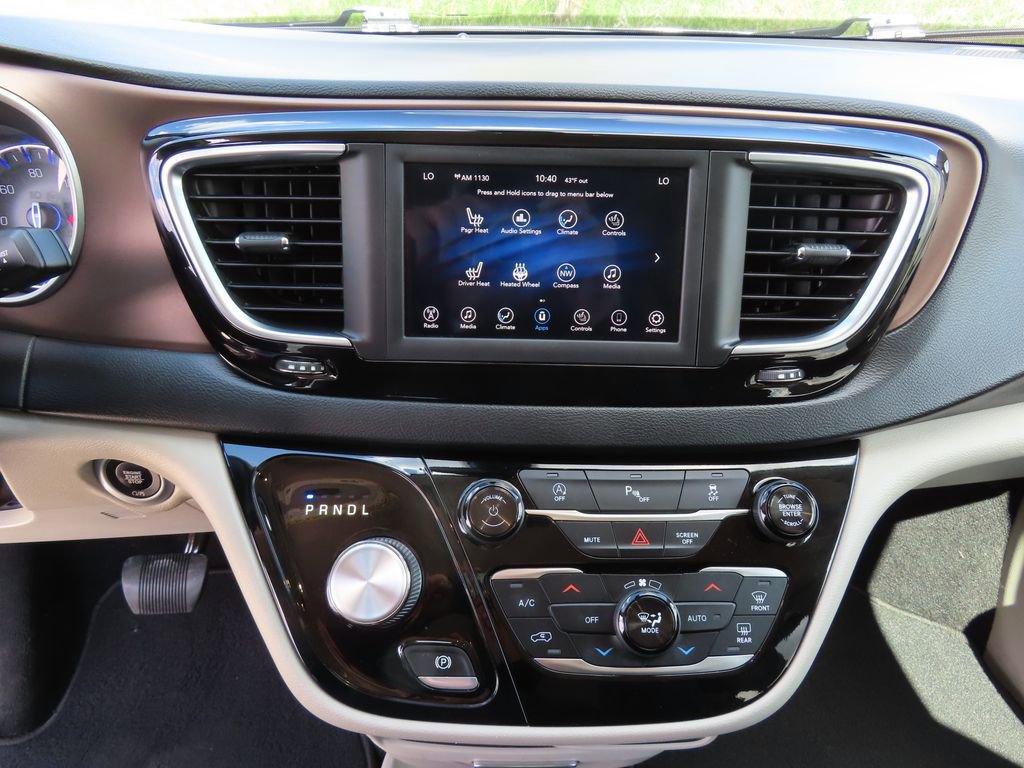 Used 2019 Chrysler Pacifica - photo 19