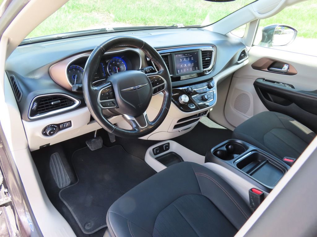 Used 2019 Chrysler Pacifica - photo 22