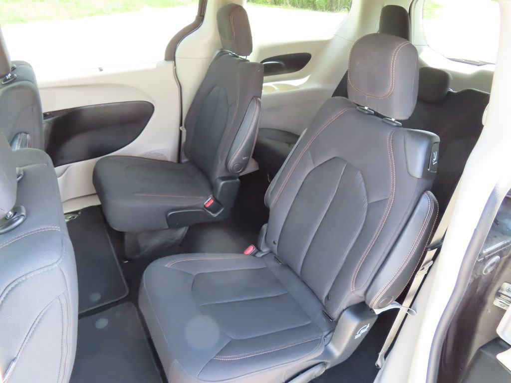 Used 2019 Chrysler Pacifica - photo 26