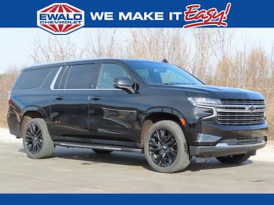 Used 2022 Chevrolet Suburban - photo 1