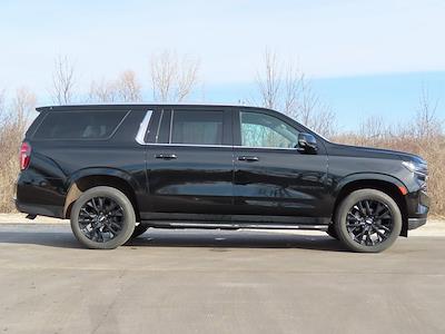 Used 2022 Chevrolet Suburban - photo 1