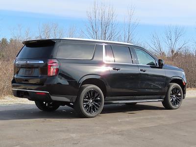Used 2022 Chevrolet Suburban - photo 1