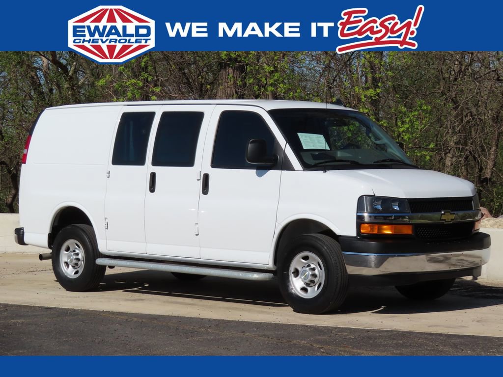 Used 2024 Chevrolet Express 2500 - photo 17