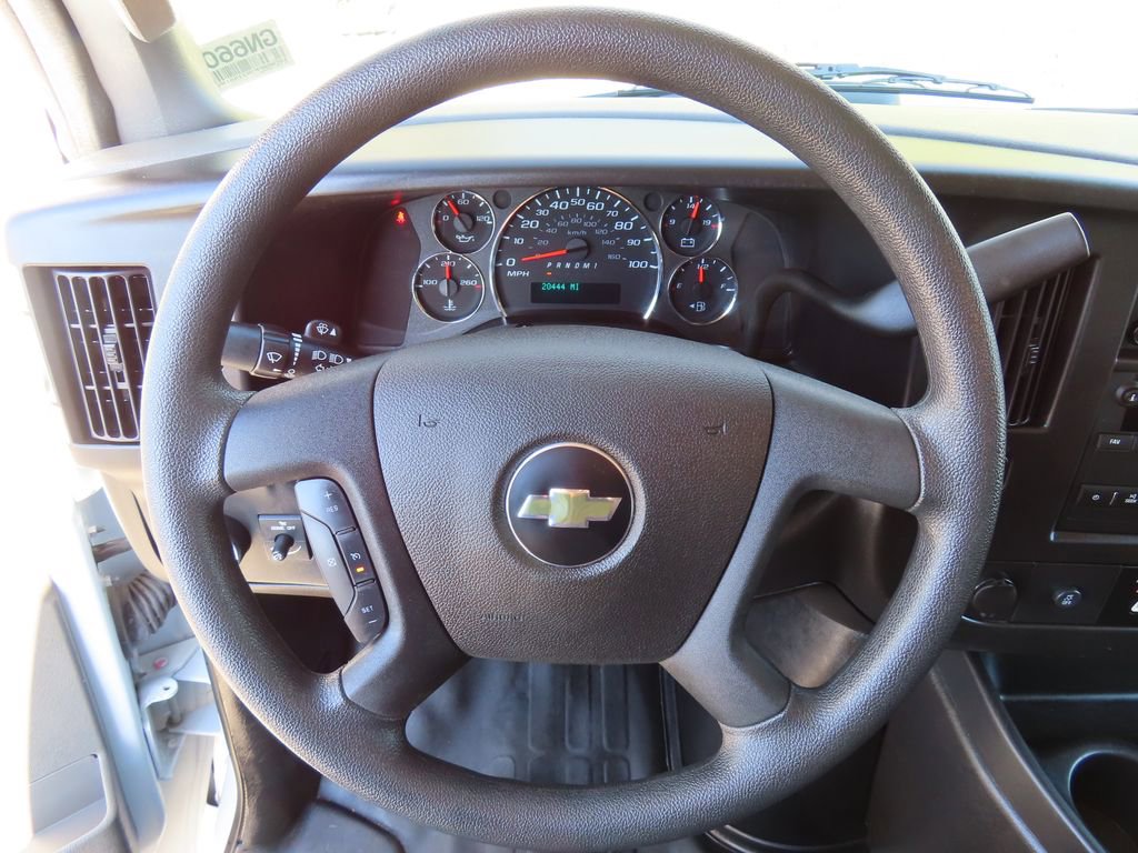 Used 2024 Chevrolet Express 2500 - photo 8