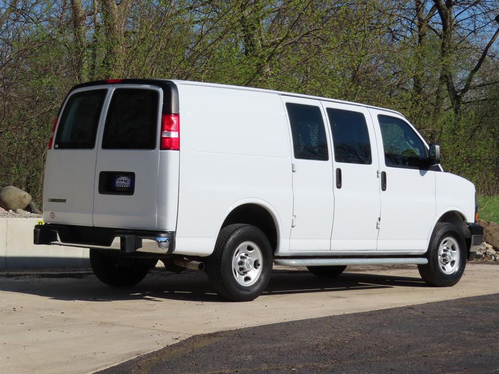 Used 2024 Chevrolet Express 2500 - photo 19