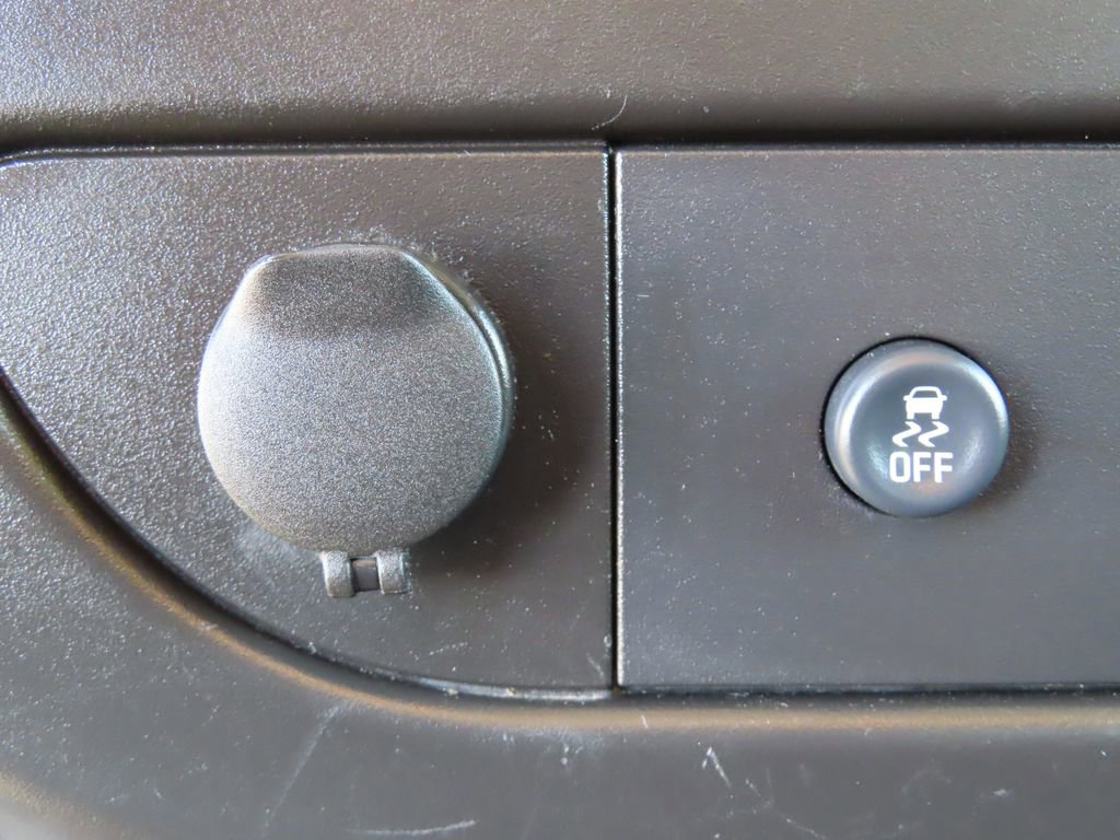 Used 2024 Chevrolet Express 2500 - photo 22