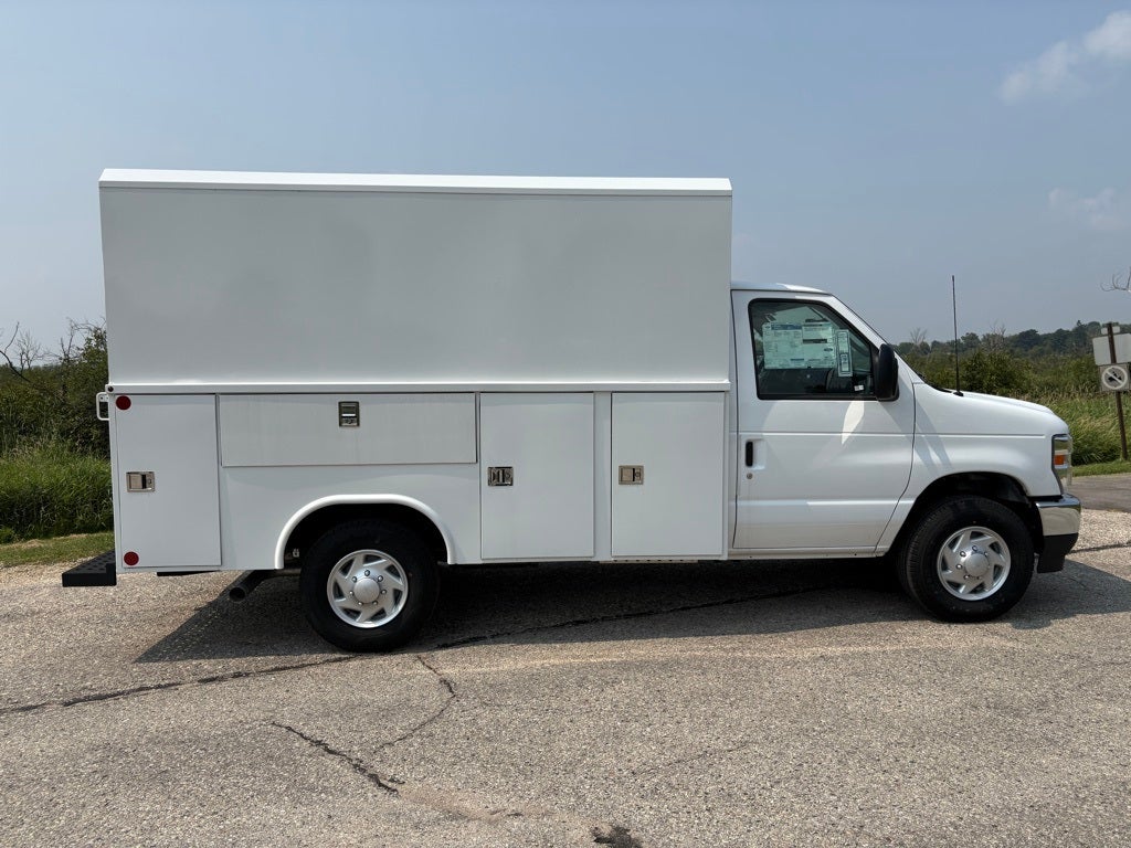 New 2025 Ford E-350 - photo 11
