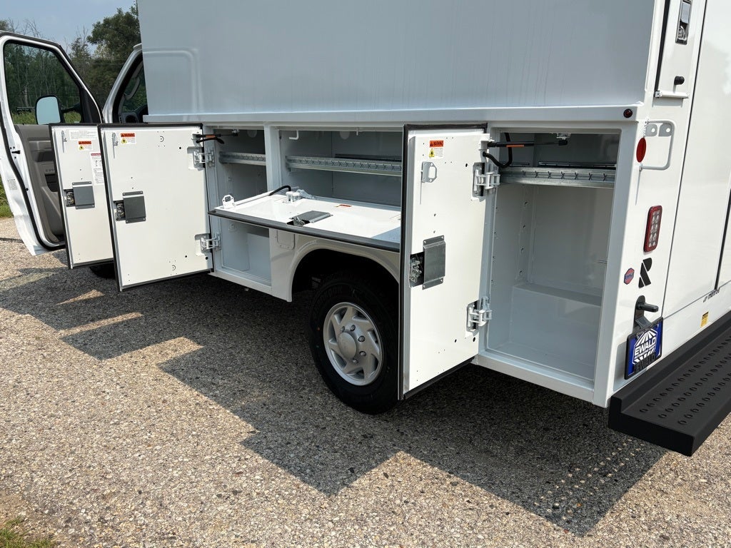 New 2025 Ford E-350 - photo 24