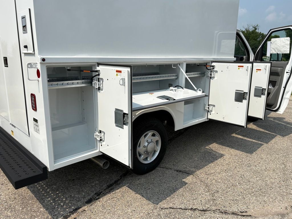 New 2025 Ford E-350 - photo 26
