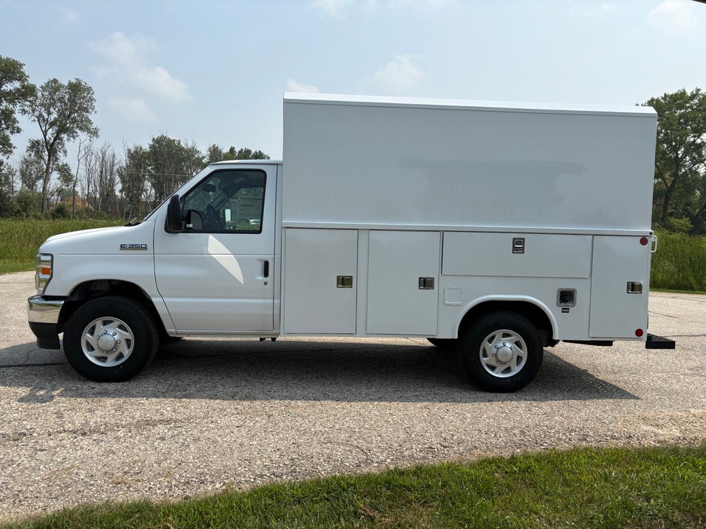 New 2025 Ford E-350 - photo 8