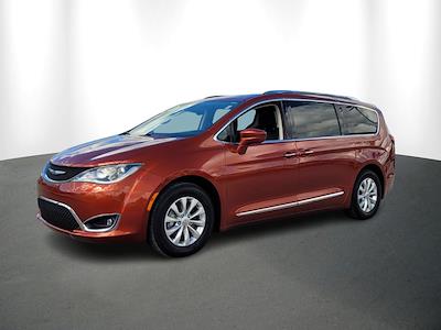Used 2018 Chrysler Pacifica Touring L Minivan for sale #C262359A - photo 2