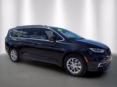 2022 Chrysler Pacifica AWD Minivan for sale #CF18329A - photo 2