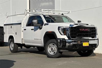 2025 GMC Sierra 2500 Double Cab 4x2, Cab Chassis for sale #250019 - photo 2