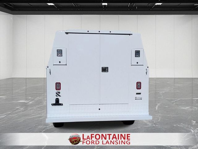New 2027 Ford E-350 - photo 6
