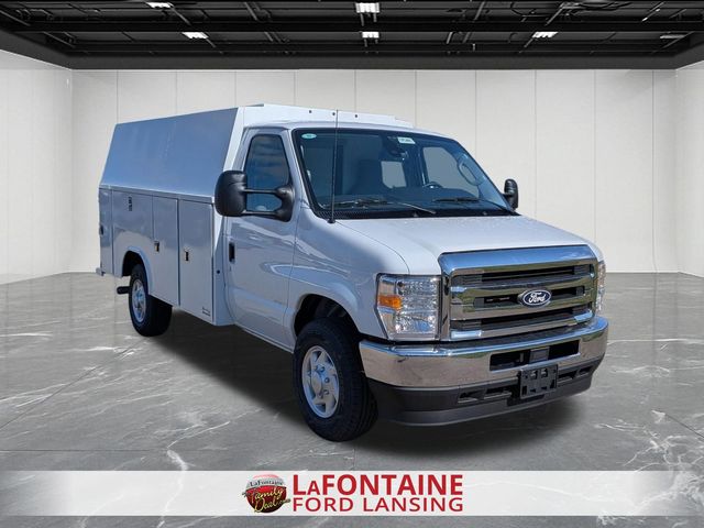 New 2027 Ford E-350 - photo 9