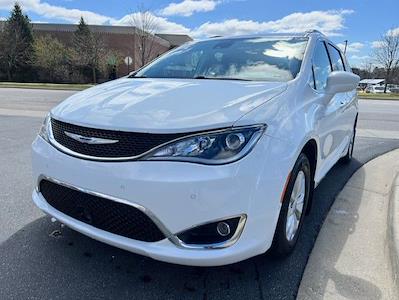Used 2018 Chrysler Pacifica Touring L Minivan for sale #25C1498A - photo 1