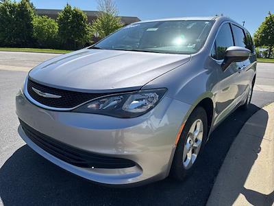 2017 Chrysler Pacifica FWD Minivan for sale #5C25A - photo 1