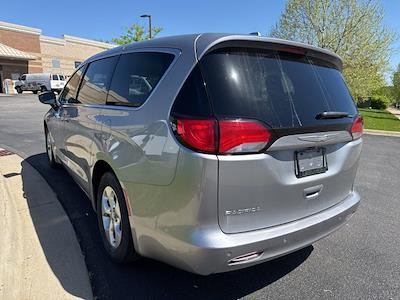 2017 Chrysler Pacifica FWD Minivan for sale #5C25A - photo 2