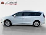 Used 2017 Chrysler Pacifica Touring L FWD Minivan thumbnail 5