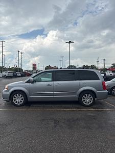 2016 Chrysler Town and Country FWD Minivan for sale #25L0352A - photo 2