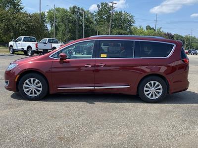 2018 Chrysler Pacifica FWD Minivan for sale #25L0589A - photo 2