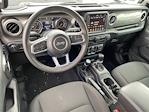 Used 2023 Jeep Gladiator Overland Crew Cab 4x4 Pickup for sale #5L099P - photo 16