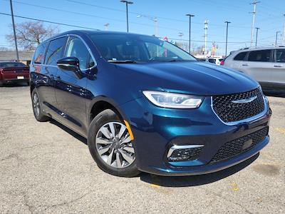 2022 Chrysler Pacifica FWD Minivan for sale #5L290N - photo 1