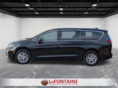 2024 Chrysler Pacifica FWD Minivan for sale #5L911P - photo 1