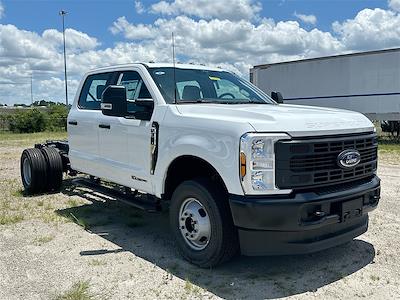 New 2025 Ford F-350 Crew Cab 4x4 Cab Chassis for sale #575777 - photo 1
