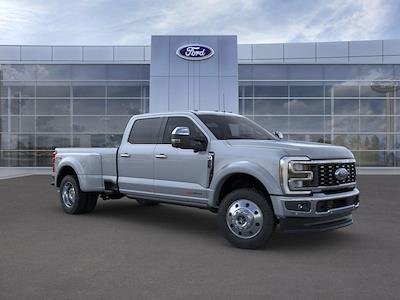 New 2025 Ford F-450 Crew Cab 4x4 DRW Pickup for sale #575813 - photo 1