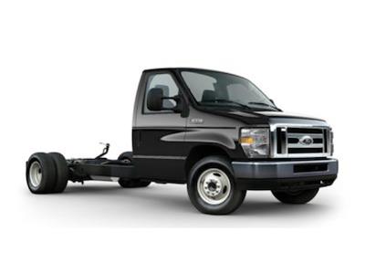 Used 2017 Ford E-350 - photo 1