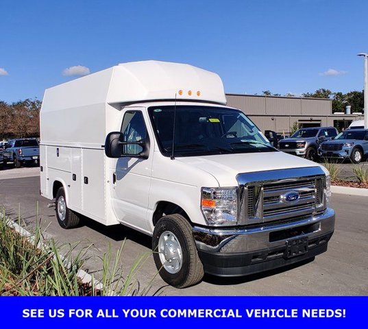 New 2025 Ford E-350 - photo 5