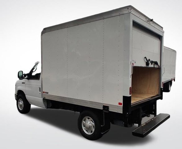 New 2025 Ford E-350 - photo 5