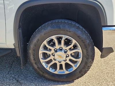 Used 2025 Chevrolet Silverado 2500 - photo 1