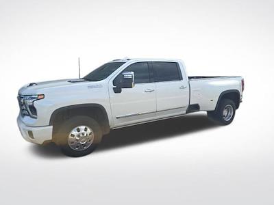 Used 2025 Chevrolet Silverado 3500 - photo 1