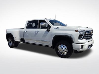 Used 2025 Chevrolet Silverado 3500 - photo 1