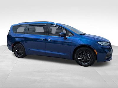 2021 Chrysler Pacifica FWD Minivan for sale #25T066A - photo 1