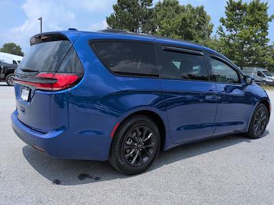 2021 Chrysler Pacifica FWD Minivan for sale #25T066A - photo 2