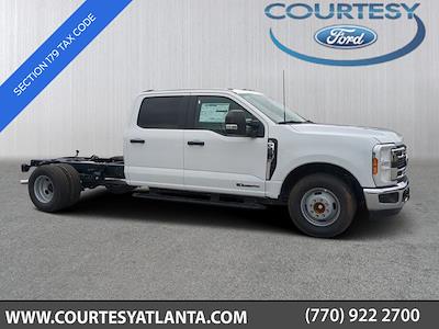 2025 Ford F-350 Crew Cab DRW 4x2 Cab Chassis for sale #25T581 - photo 1