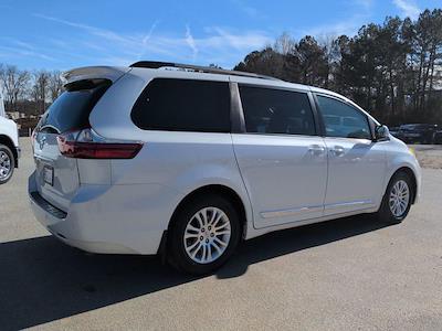 Used 2017 Toyota Sienna L Minivan for sale #26T321A - photo 2