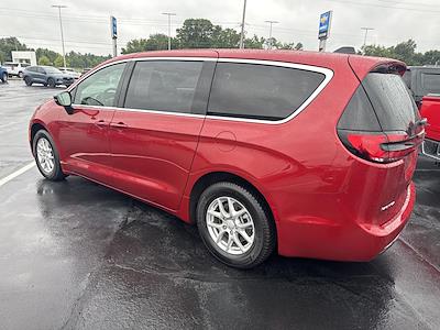 2025 Chrysler Pacifica FWD Minivan for sale #2514997 - photo 2
