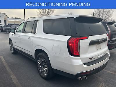 Used 2023 GMC Yukon XL - photo 1
