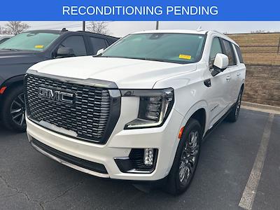 Used 2023 GMC Yukon XL - photo 1